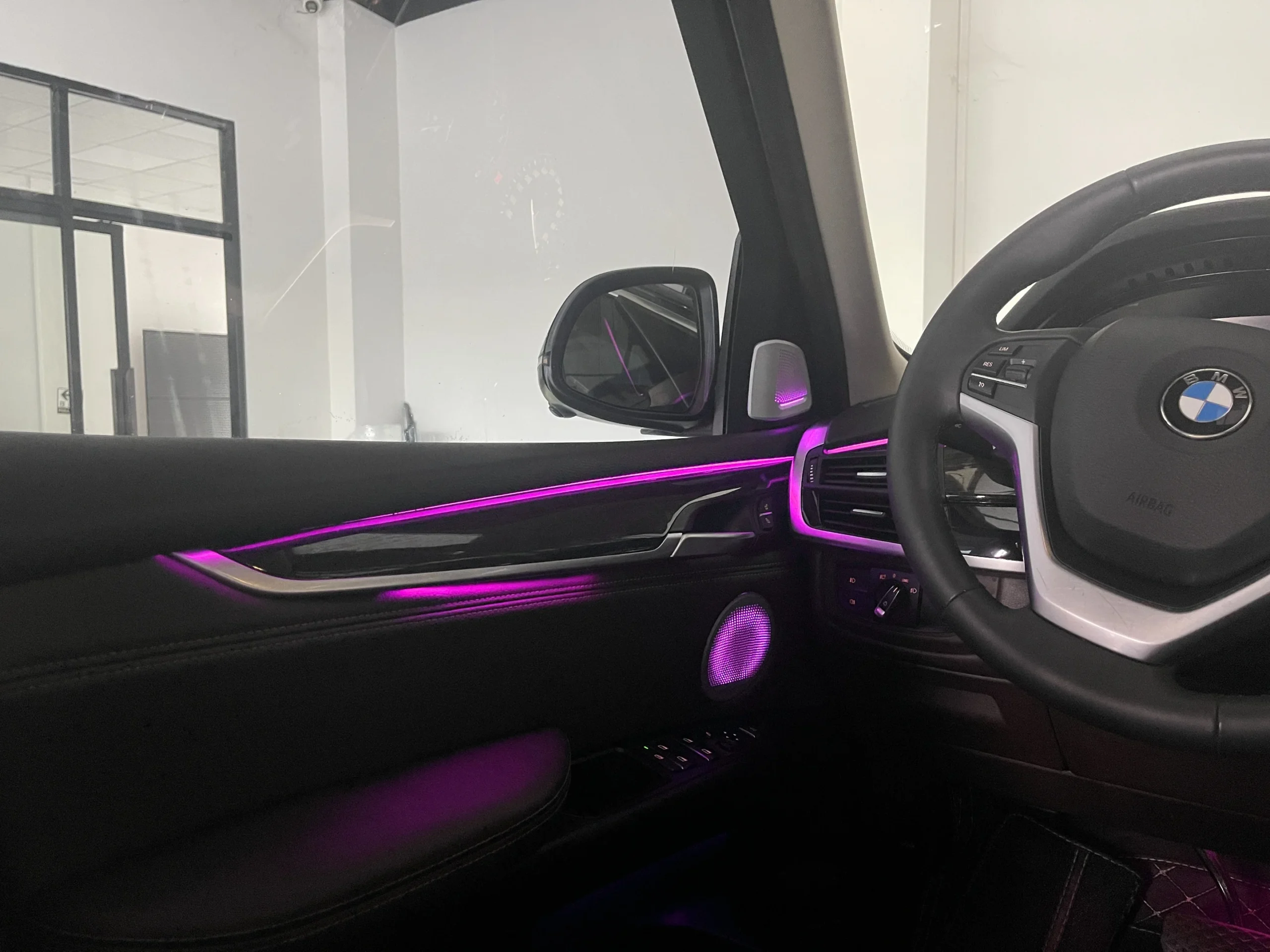 Kit lumini ambientale BMW X5/X6 2014-2018 Dedicat OEM - imagine 4